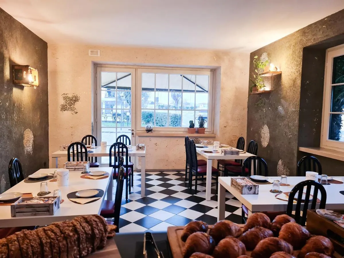 Albergo B&B Tenesi Manerba del Garda Hotel