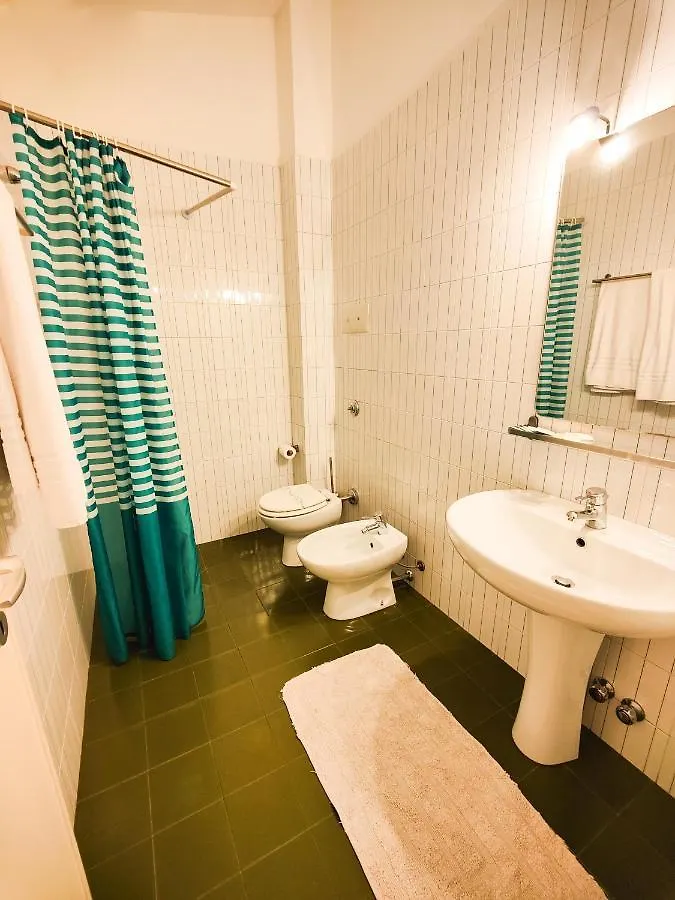 Albergo B&B Tenesi Manerba del Garda Hotel