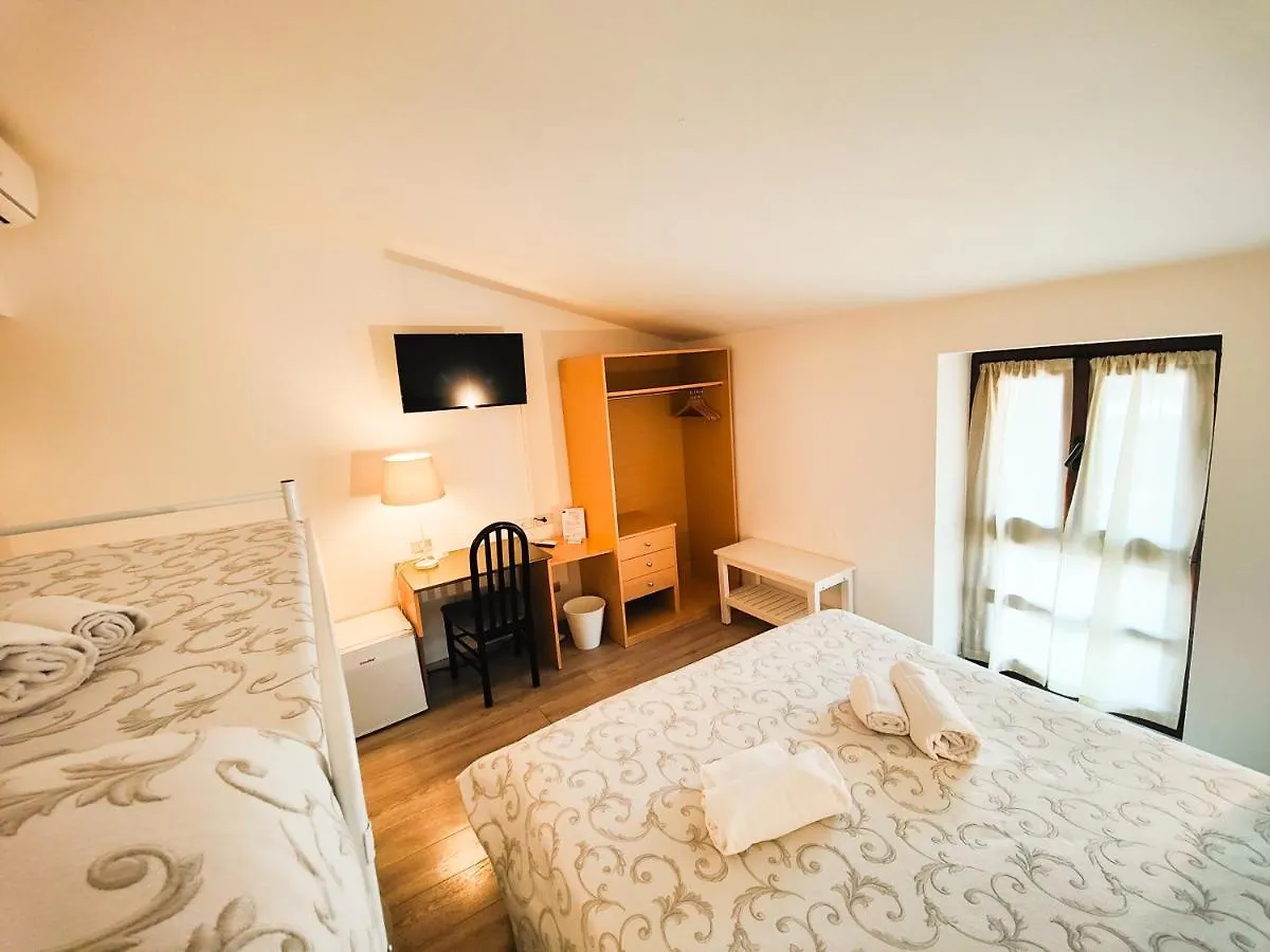 Hotel Albergo B&B Tenesi Manerba del Garda