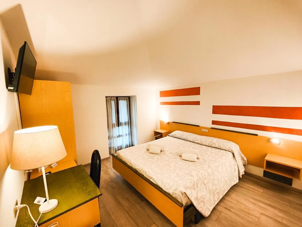 Albergo B&B Tenesi Manerba del Garda 2*,