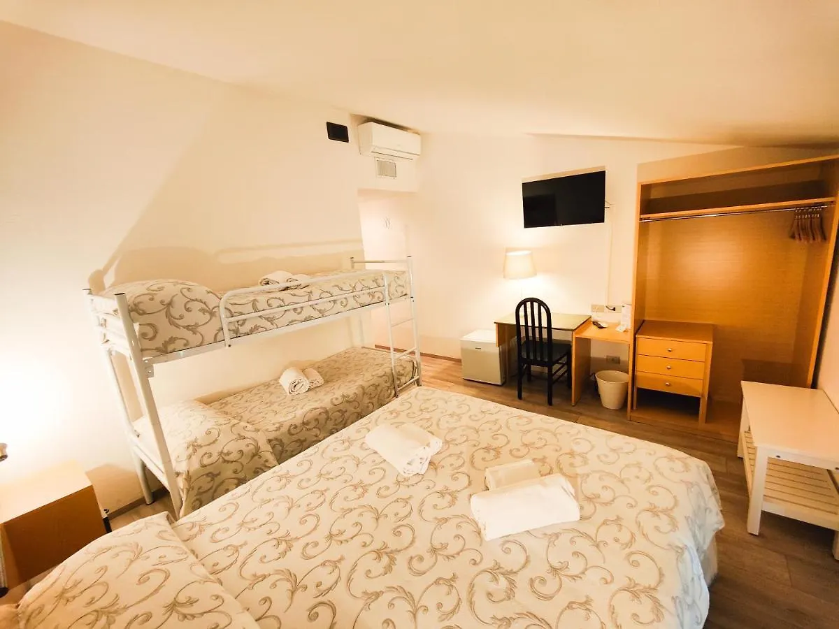 Hotel Albergo B&B Tenesi Manerba del Garda