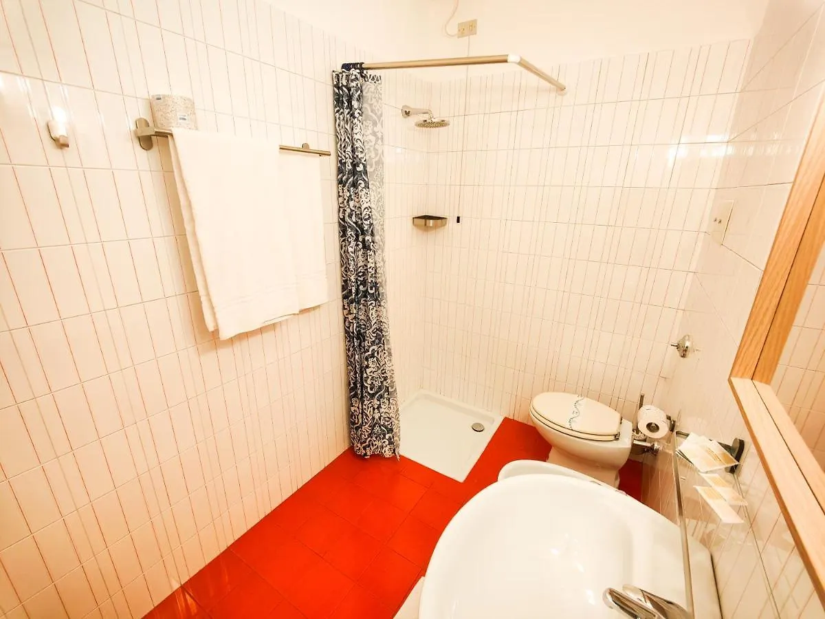 Albergo B&B Tenesi Manerba del Garda
